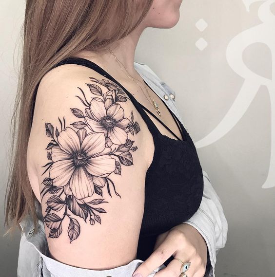 Tatuagens femininas no ombro Veja diversas imagens legais